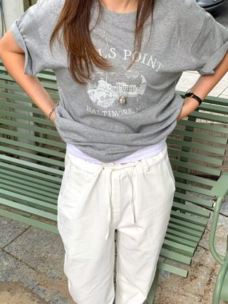 灰色