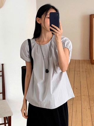 灰色