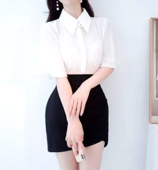 白色