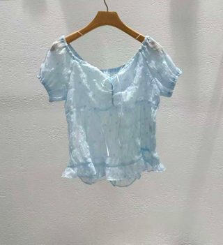 蓝色