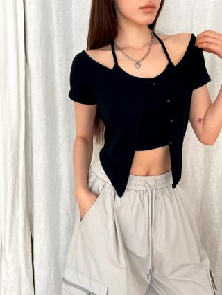 黑色