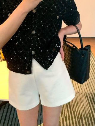 白色