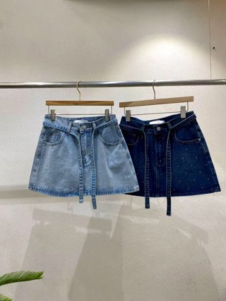 蓝色