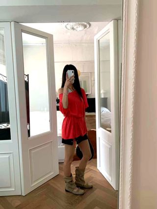 红色