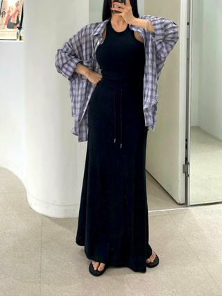 黑色