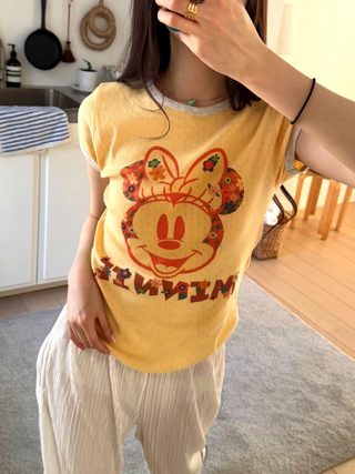 黄色