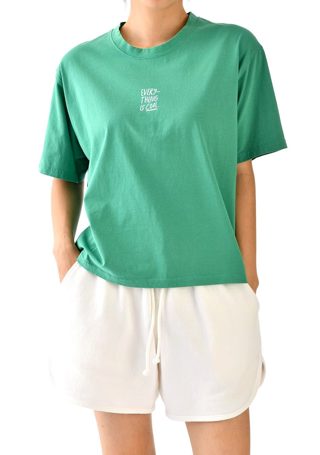草绿色