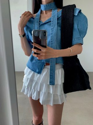 浅蓝色