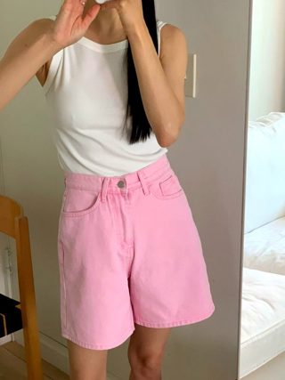 粉红色