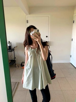 浅绿色