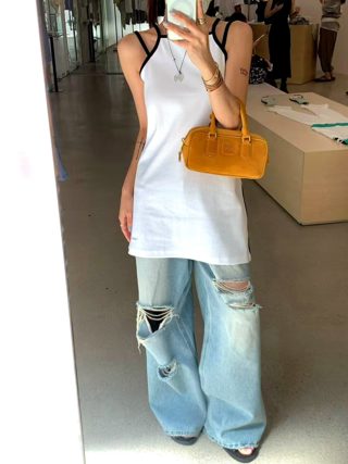 白色