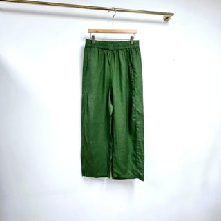 草绿色
