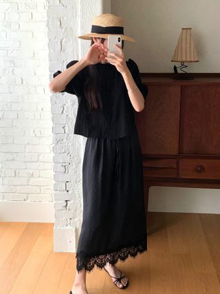 黑色