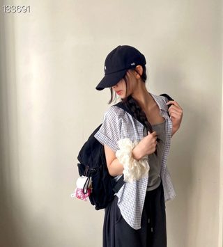 黑色