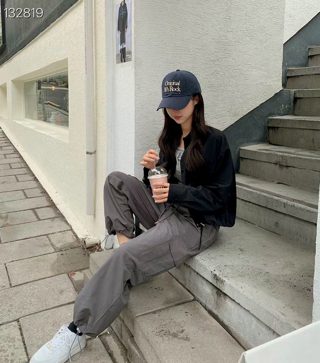 黑色