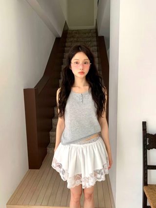 浅粉色