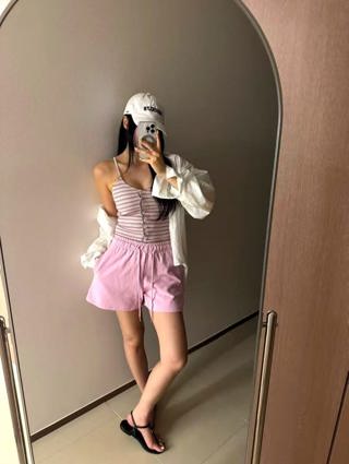 粉红色