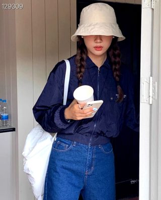 藏青色