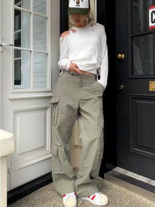 深棕色