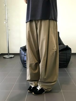 卡其色