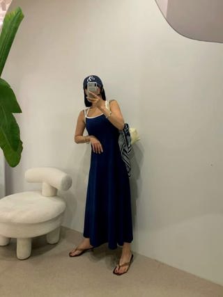 藏青色