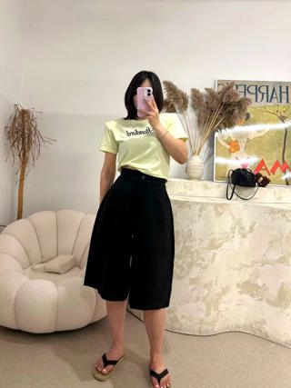 浅黄色