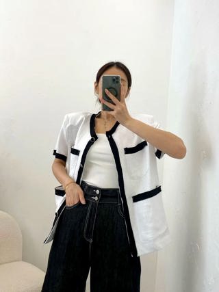白色