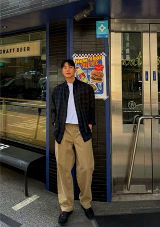 藏青色
