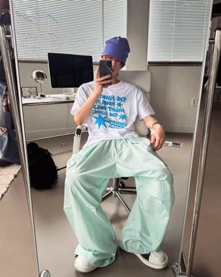 浅绿色