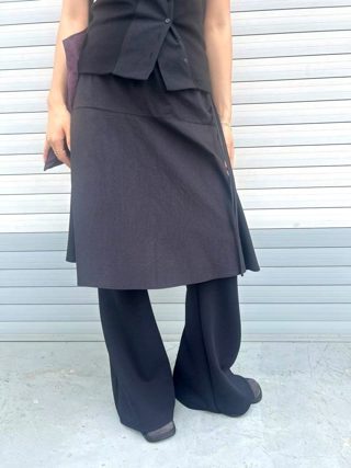黑色