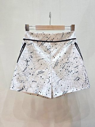 白色