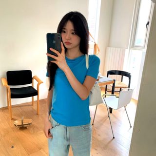 浅粉色