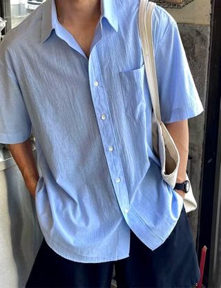 浅蓝色