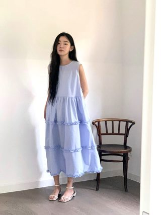 浅蓝色