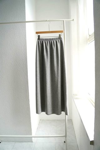 灰色