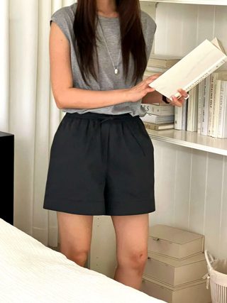 灰色