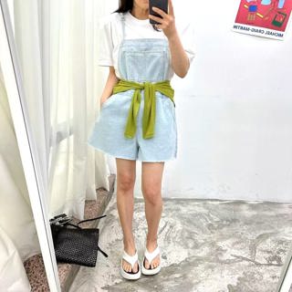 浅蓝色