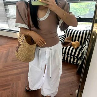 白色