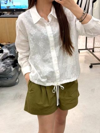 白色