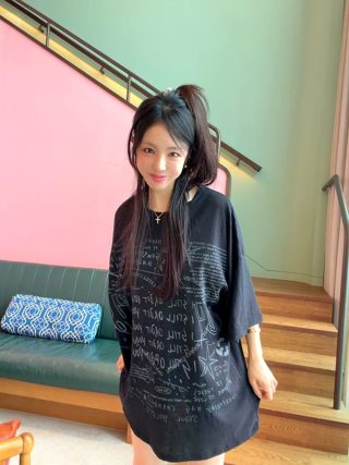 黑色