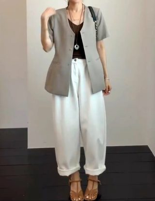 黑色