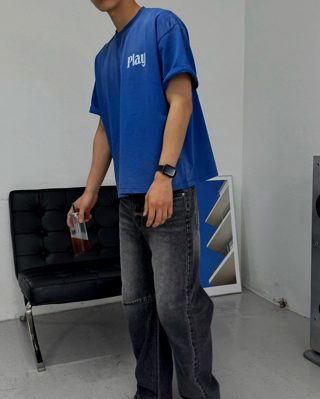 酒红色