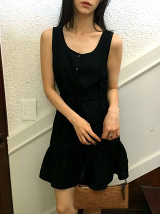 黑色