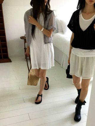 白色