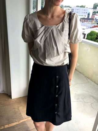 黑色