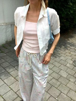 浅绿色