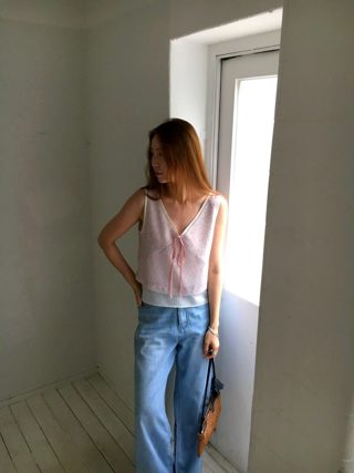 浅粉色