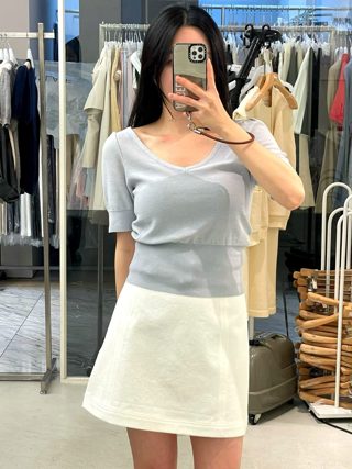 浅粉色