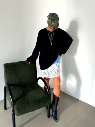 黑色