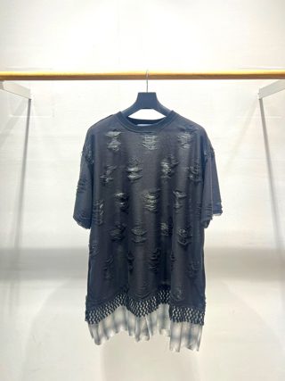 黑色